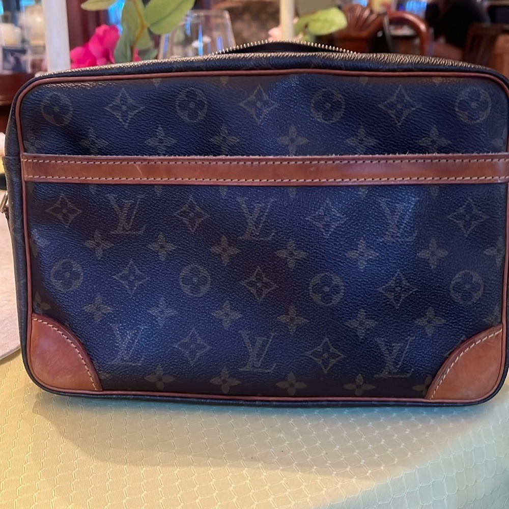 Louis Vuitton Crossbody vintage